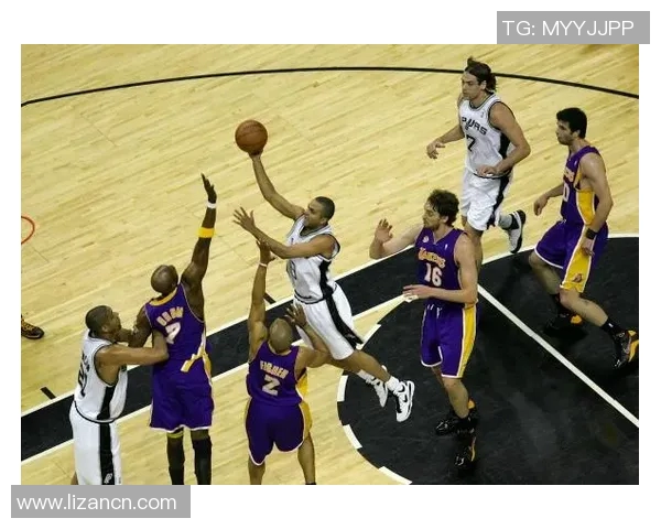2008年湖人与马刺季后赛精彩对决回顾与分析